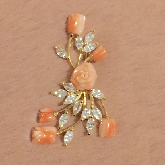 [SOLD] 3/$20 VINTAGE ROSE BROOCH - Picture 6 of 6